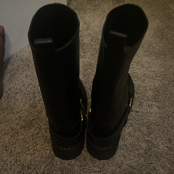 Moschino boots with gold logo!! - Picture 3 of 4